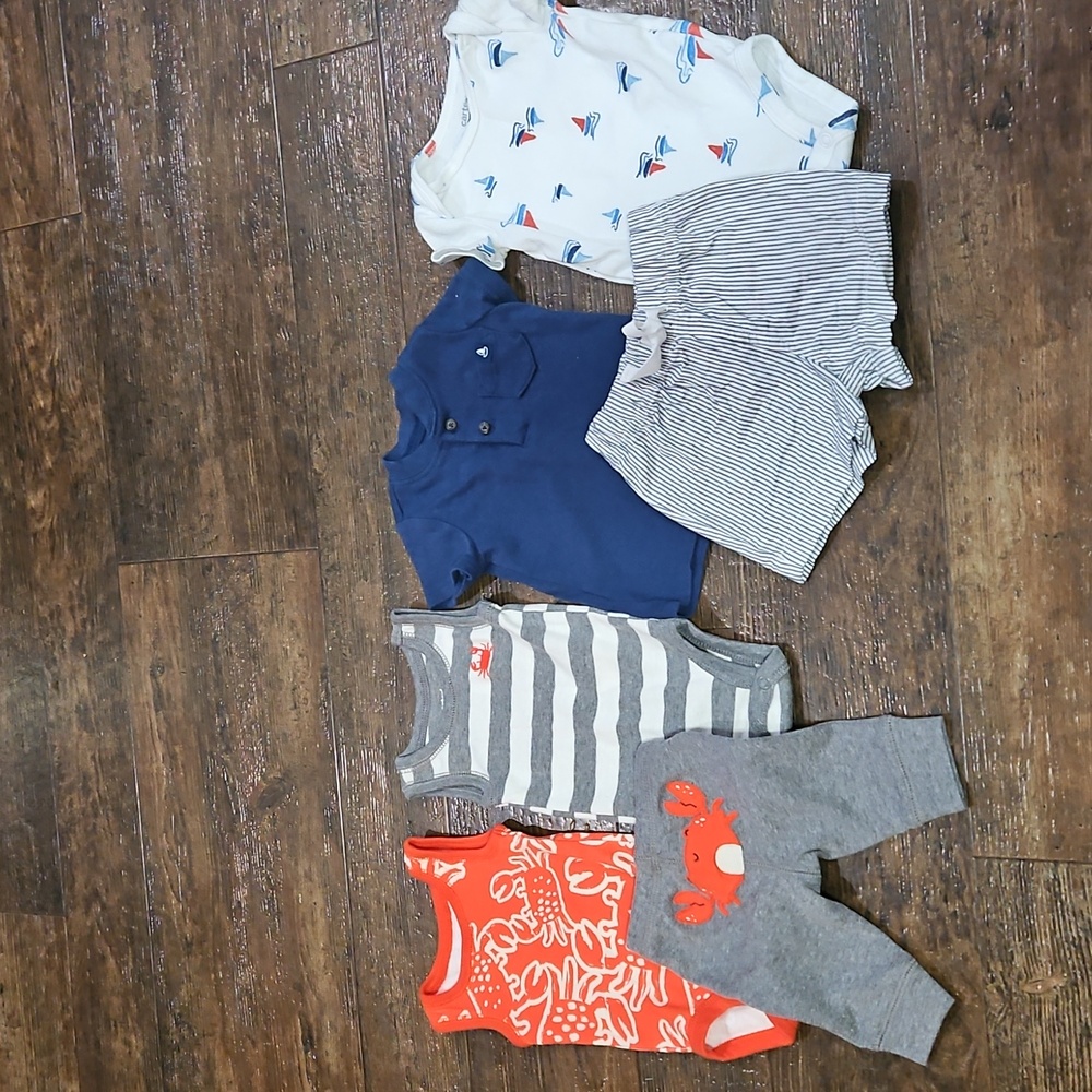 Lot of 2 carter's baby sets nb and 3m